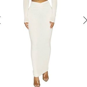 Naked Wardrobe V-ery Bossy Skirt White XS